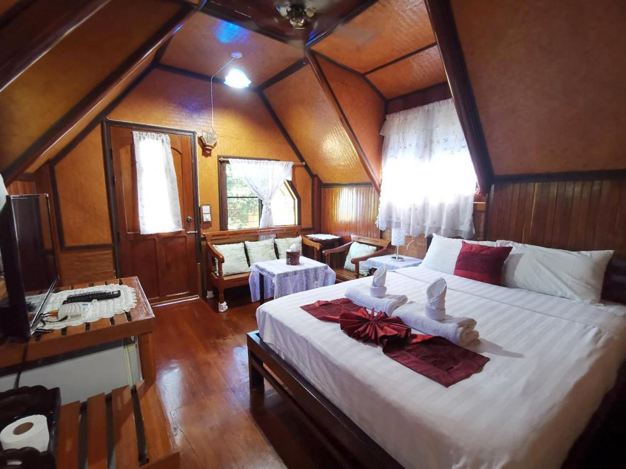 Ban Phumon Talang Resort Resort