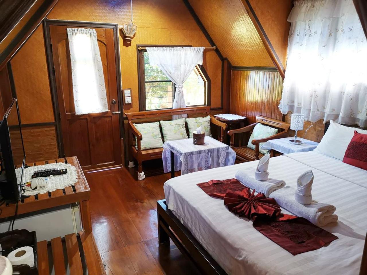 Ban Phumon Talang Resort Resort