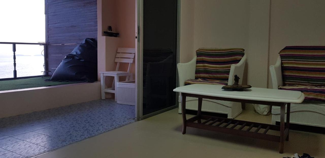 The Sea View Banchang Hostel *