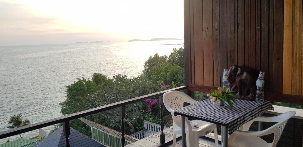 The Sea View Banchang Hostel *