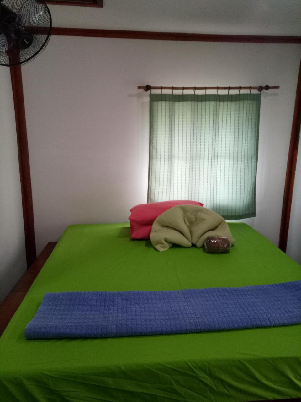 Resort Comon Bungalow Haadchaophao