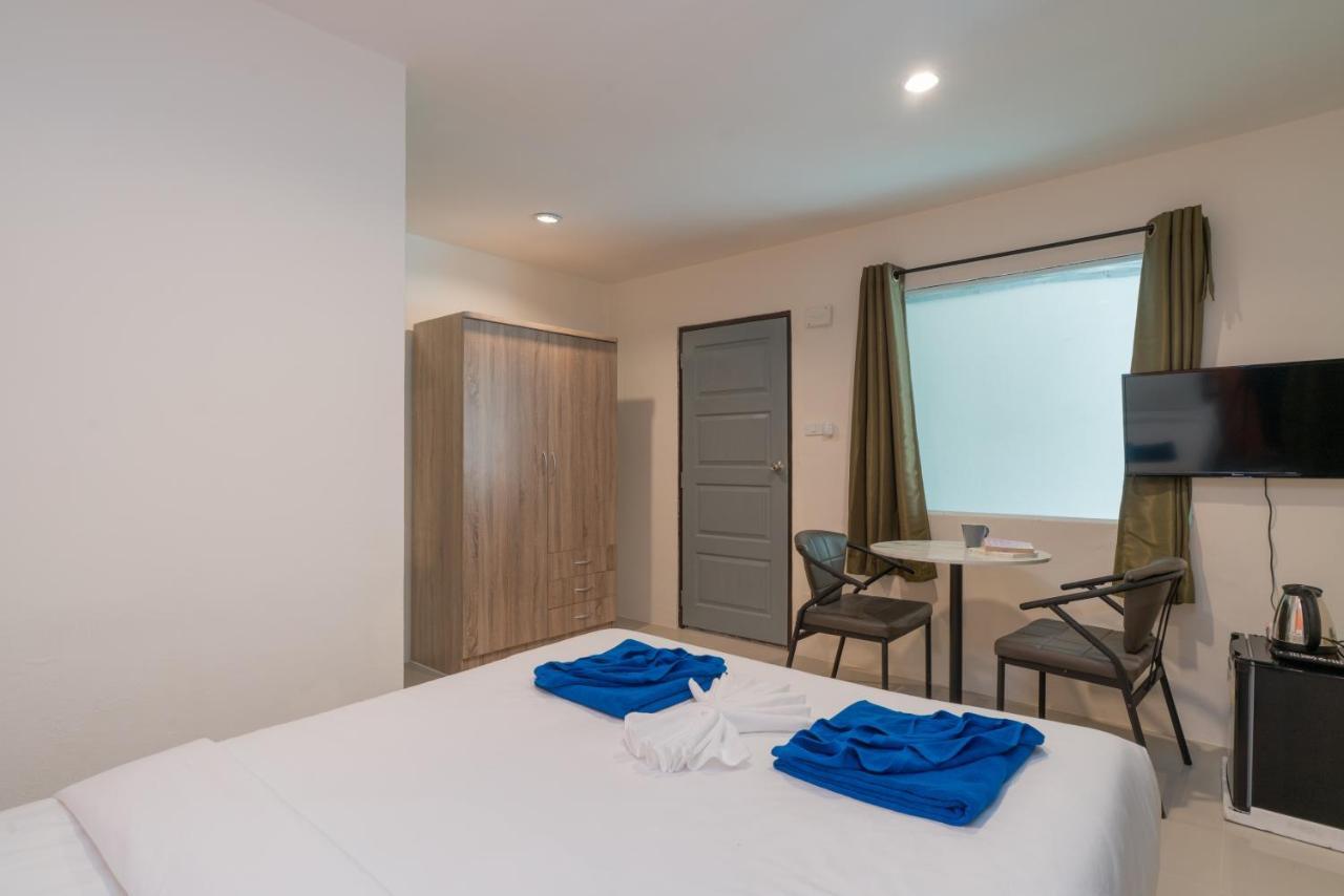 Guest house Grey Door 2*