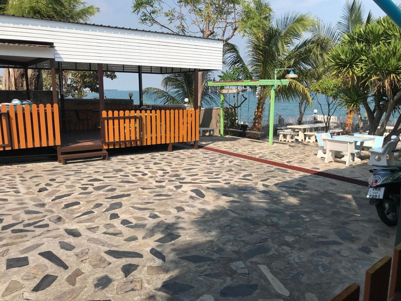 Rubtawan Sichang Resort 2*