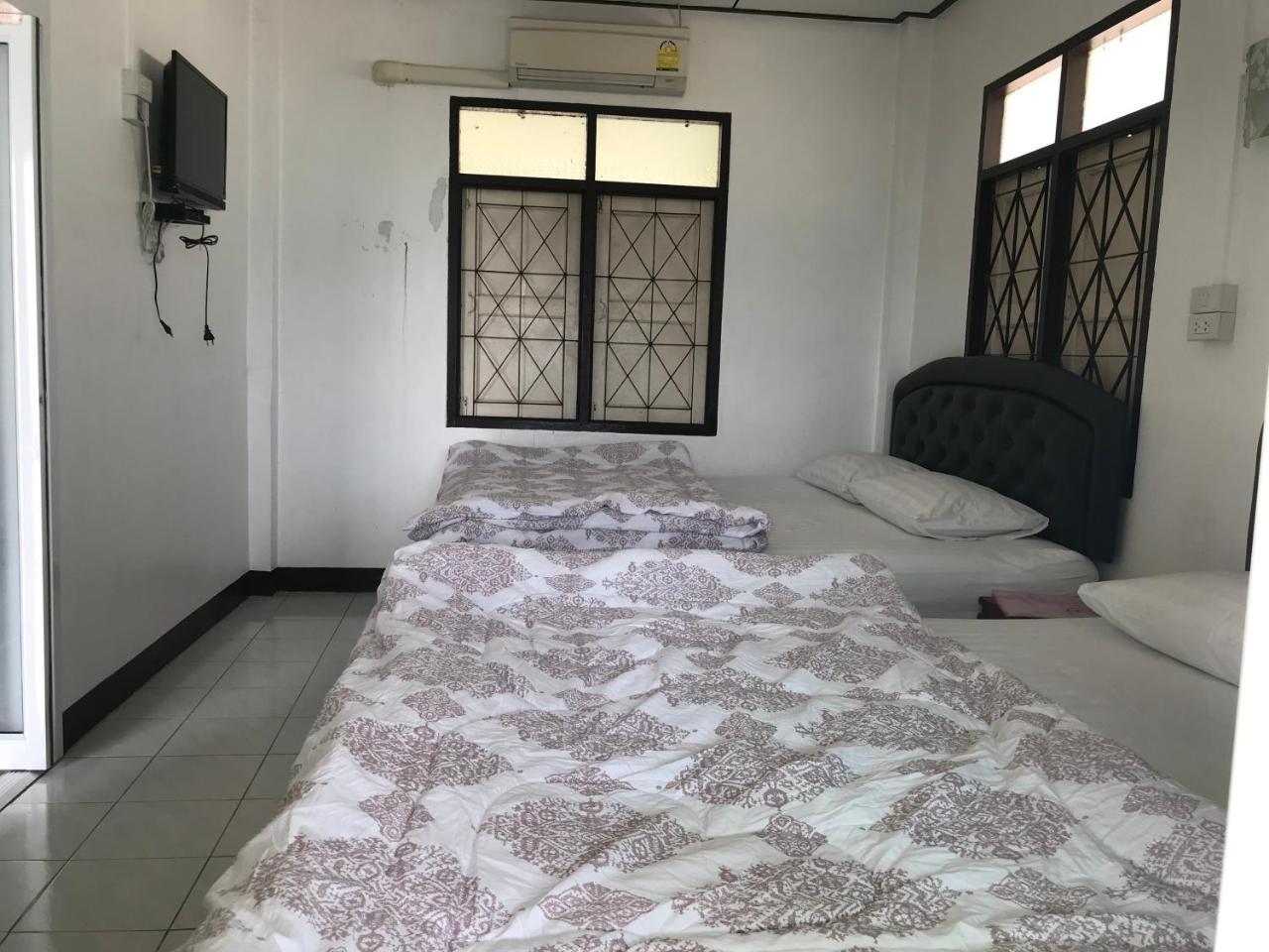 Rubtawan Sichang Resort 2*