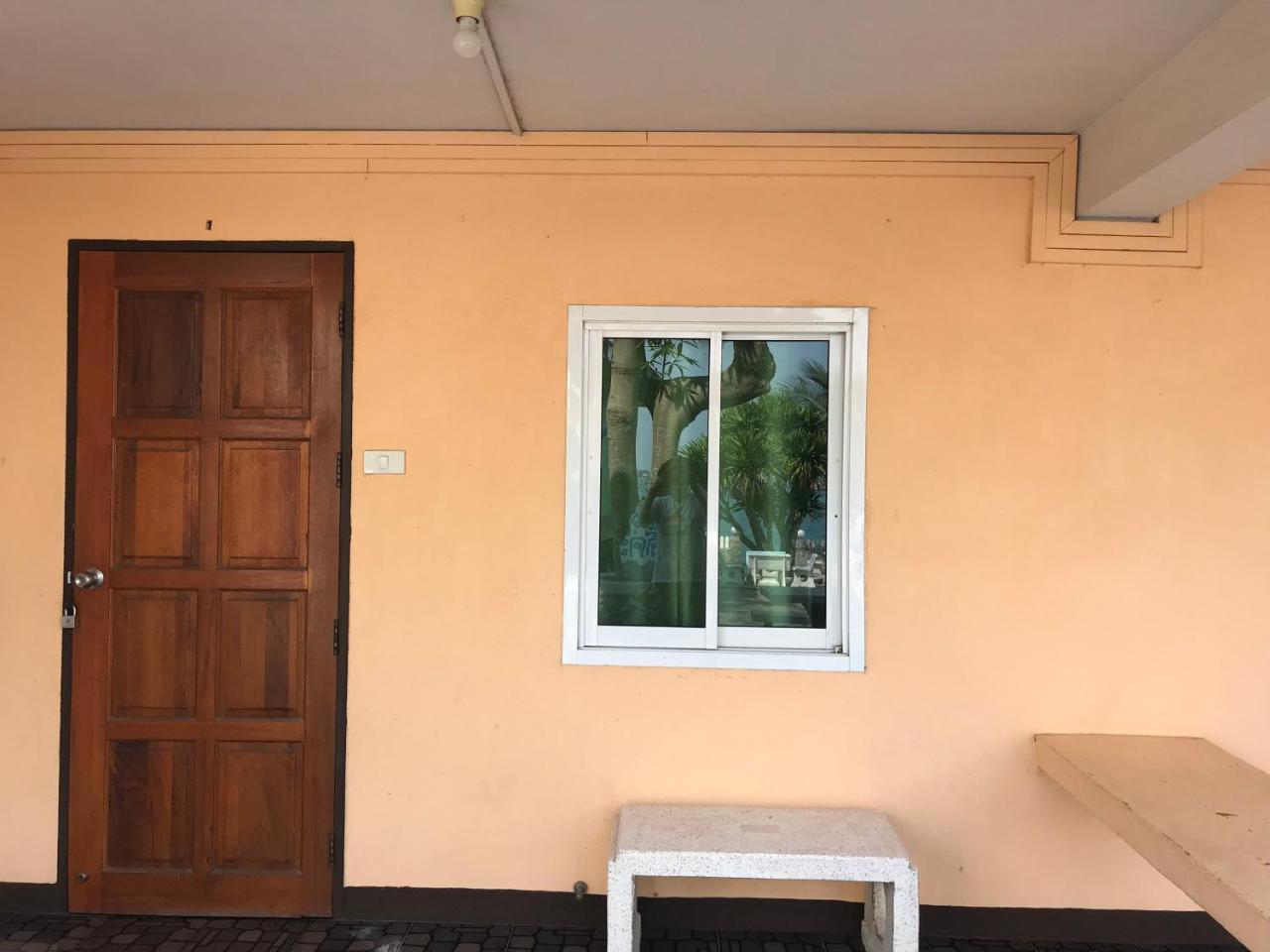 Resort Rubtawan Sichang 2*