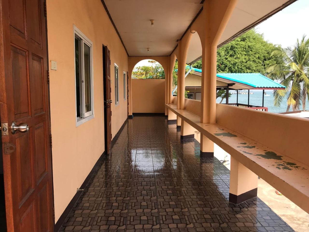 Resort Rubtawan Sichang