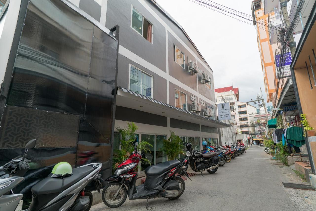 Grey Door Guest house 2*