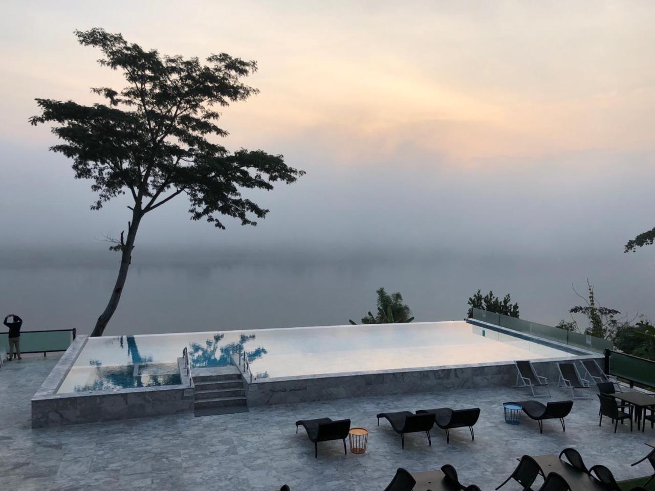 Hotel Chiangkhong Teak Garden Riverfront Onsen Hotel- Sha Extra 4*