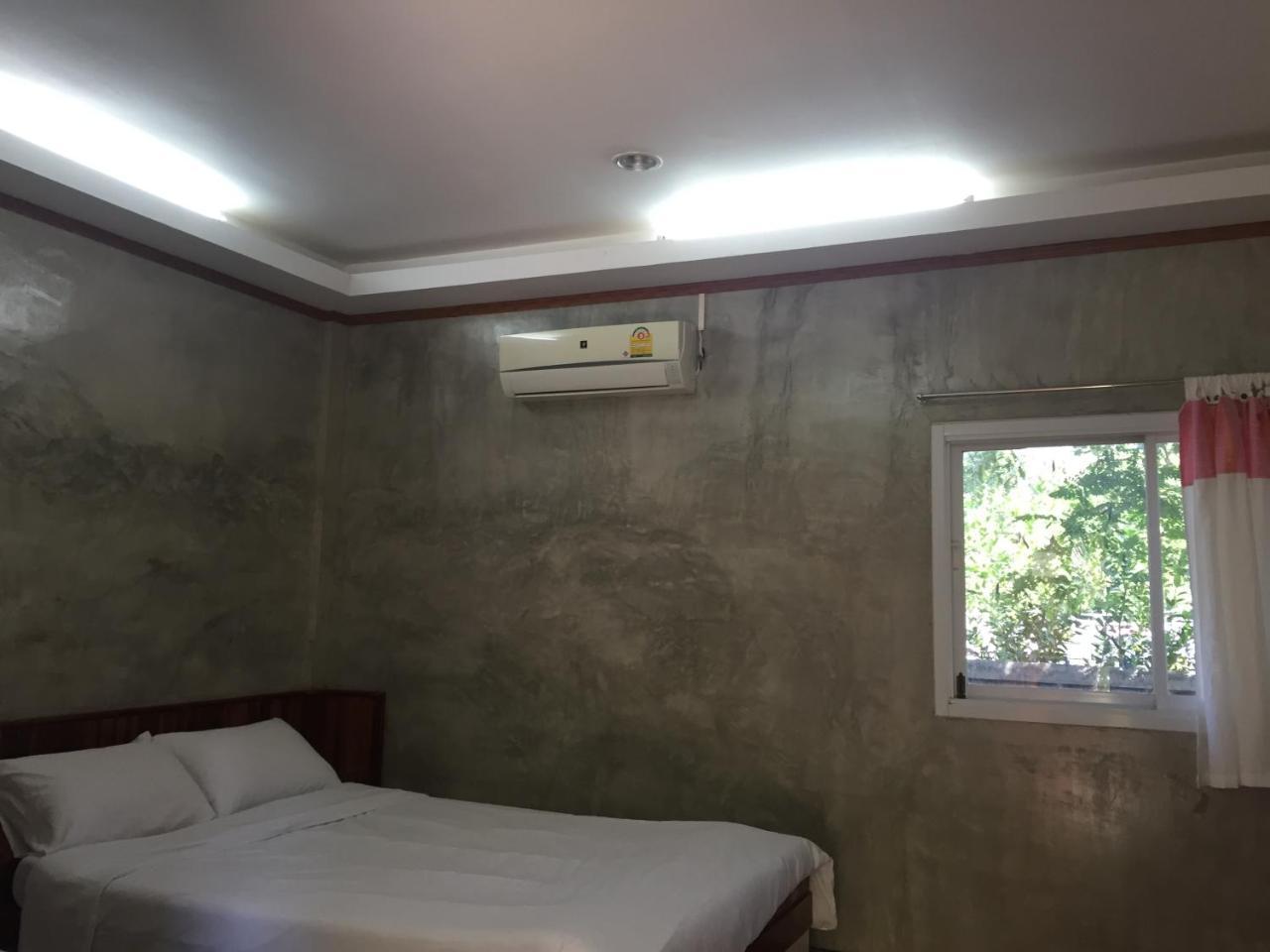 Inn First Garden Sisaket