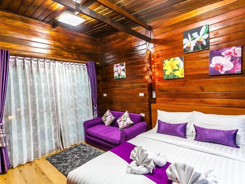 Hotel Areeya Phu Beach