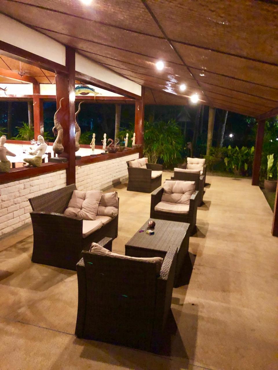 Chalong Oasis & Hotel