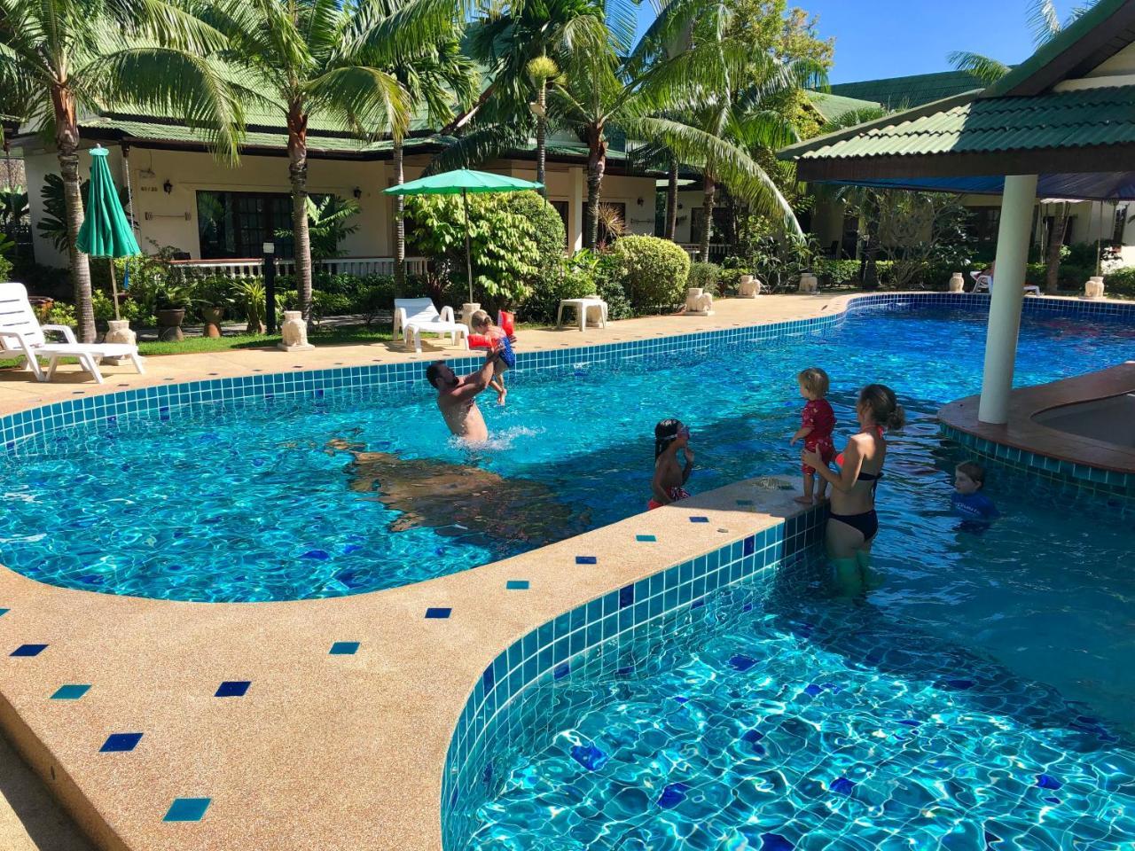 Hotel Chalong Oasis & 4*
