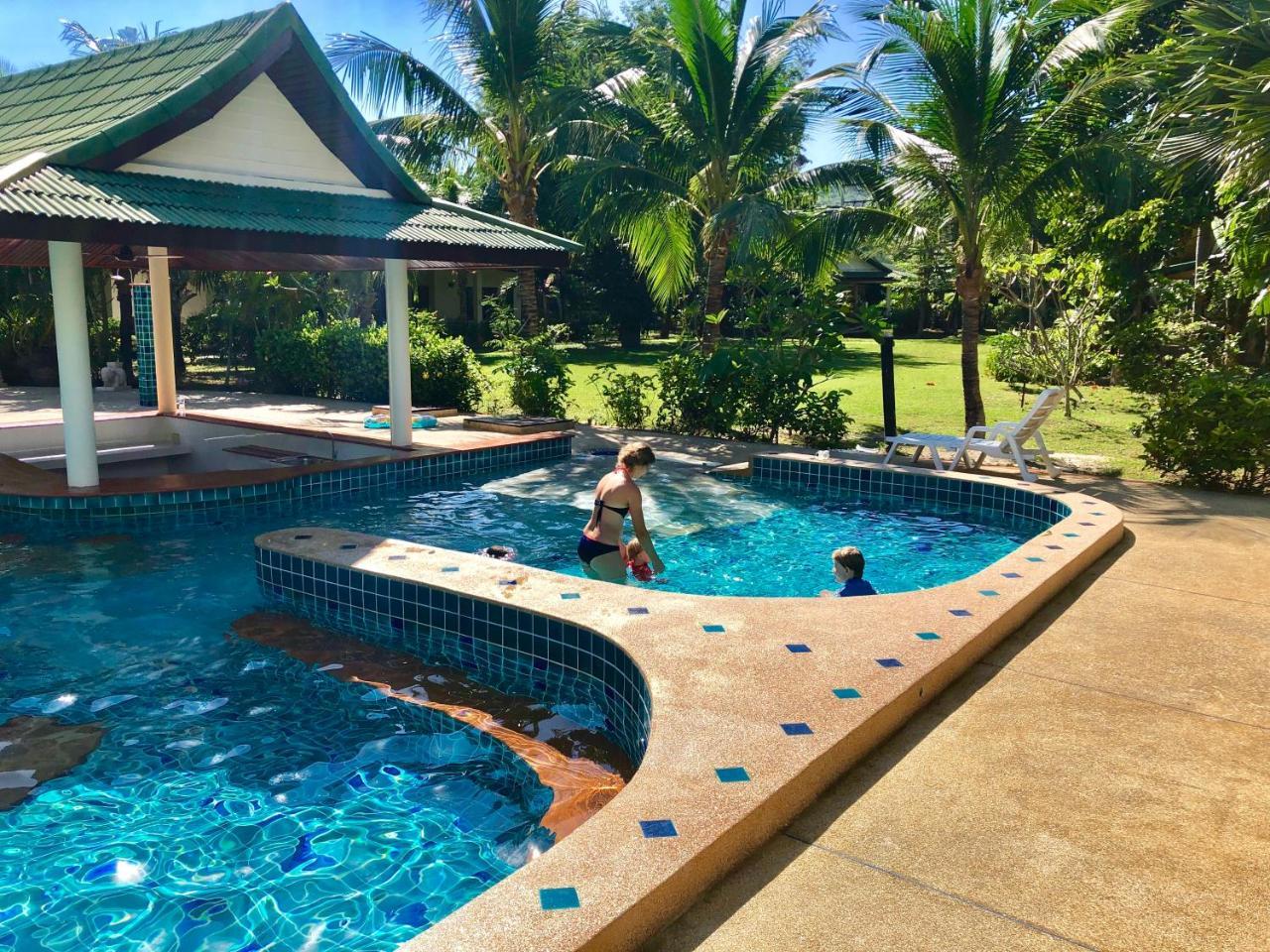 Chalong Oasis & Hotel