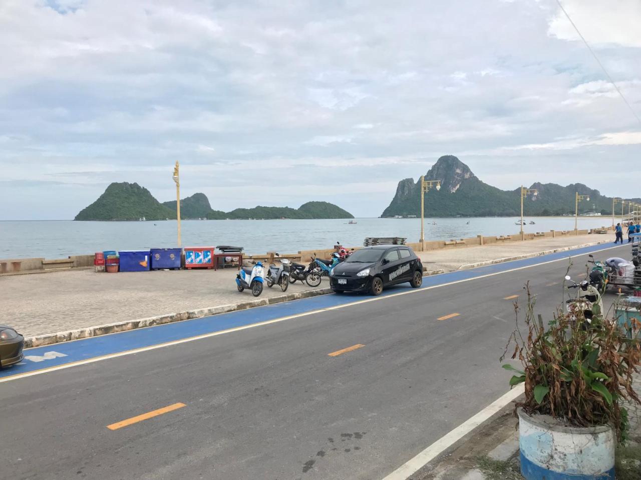 Bed & Breakfast Grandmabalcony Prachuap Khiri Khan