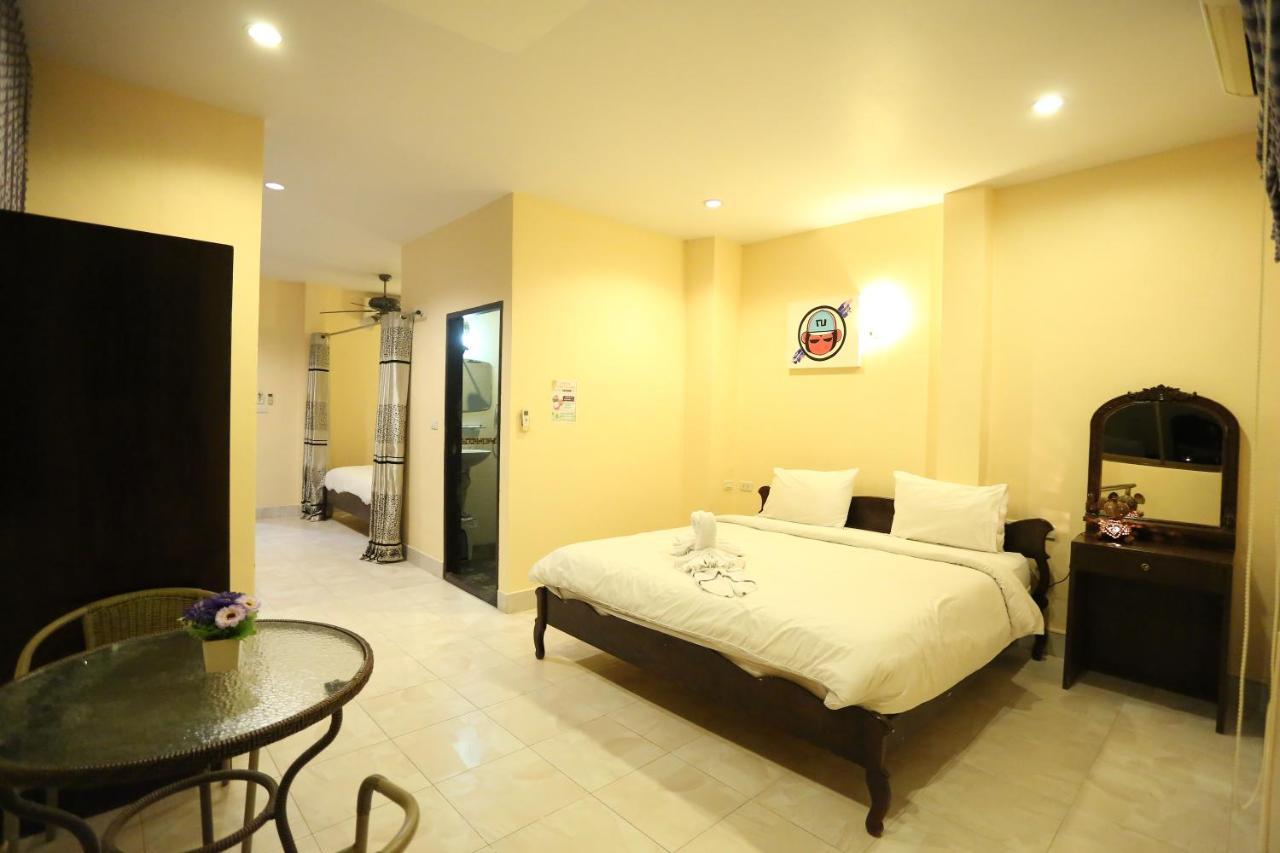 Zodiac Hotel Patong