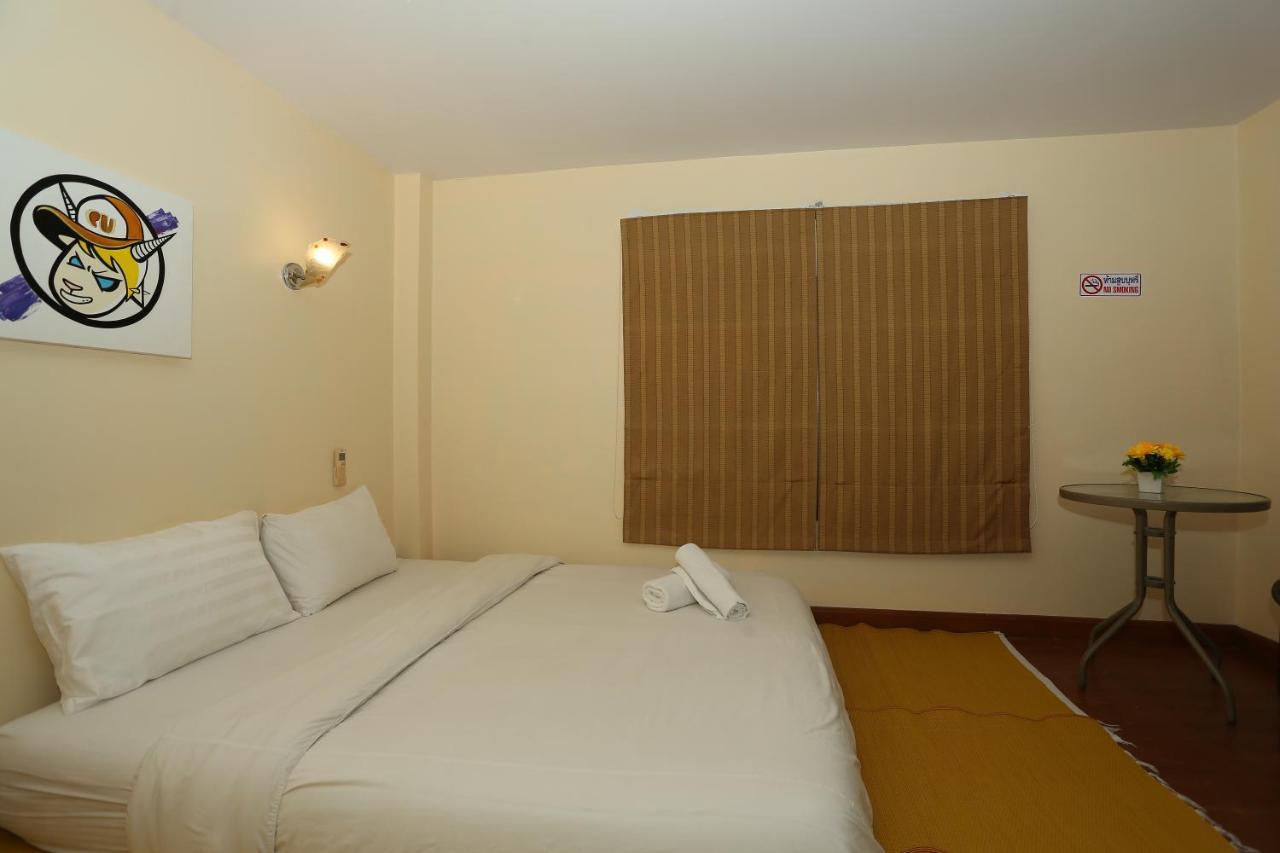 Zodiac Hotel