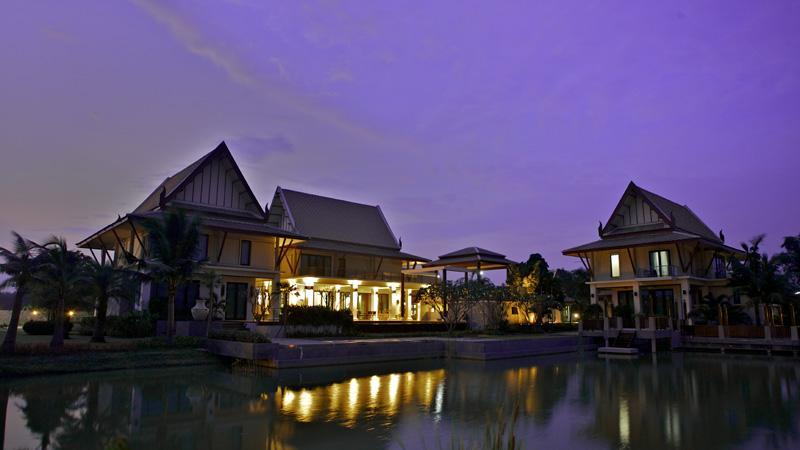 Manathai Grace, Hotel