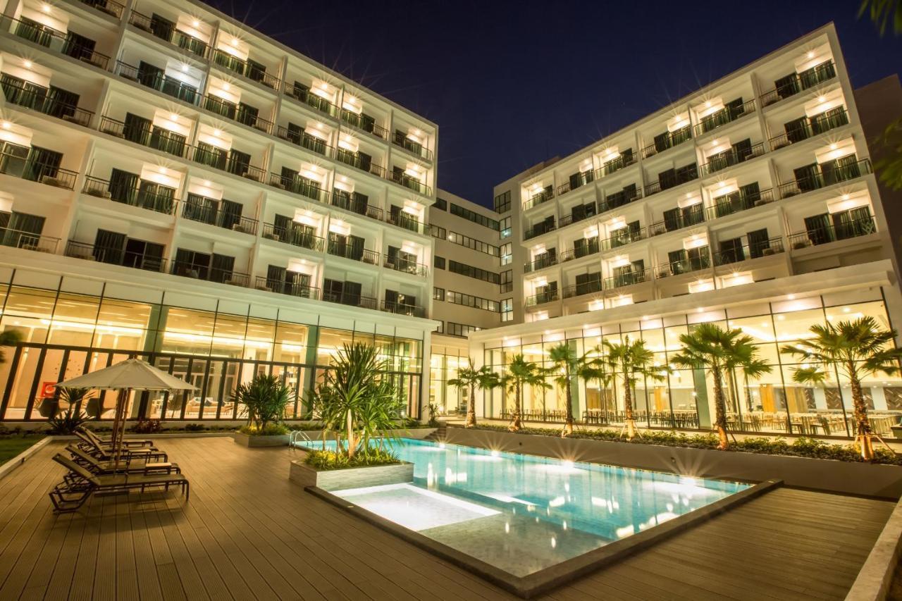 Paragon Grand Hotel 5*