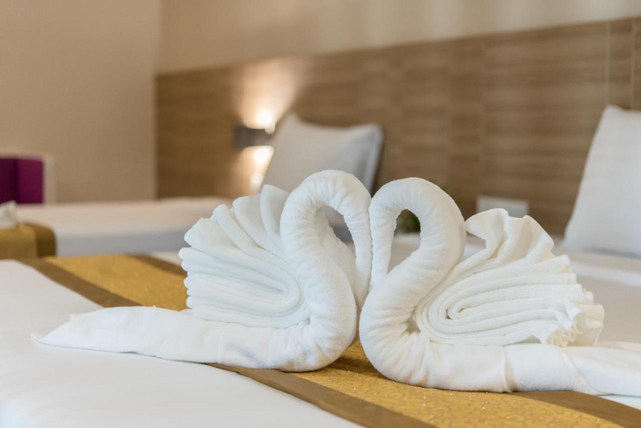 Hotel Paragon Grand