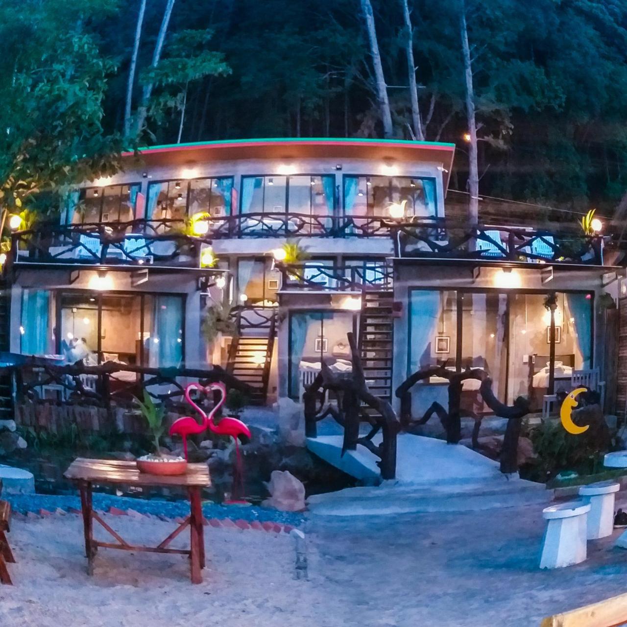 Baan Tubkaek Hotel