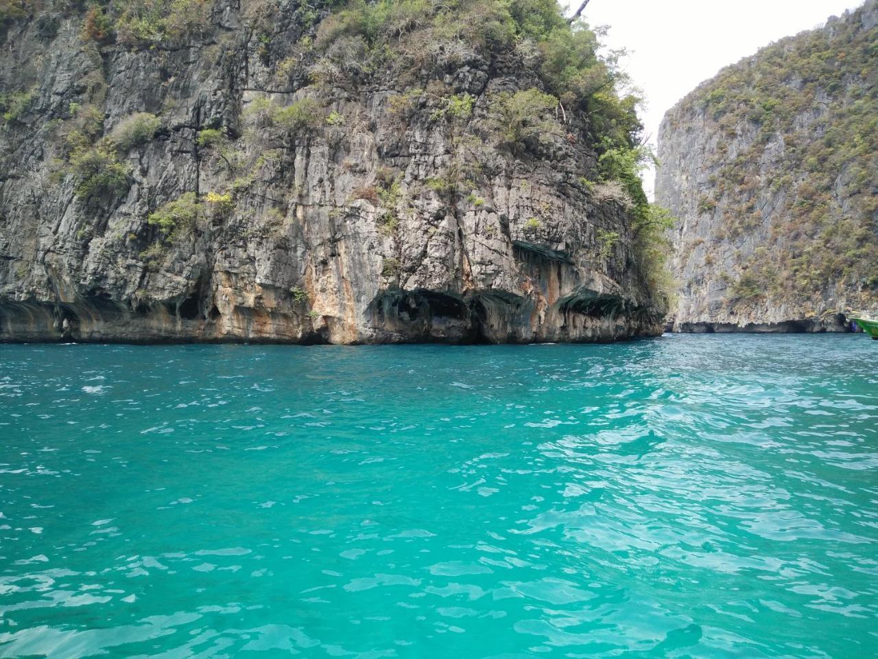 The At Klong Muang Beach