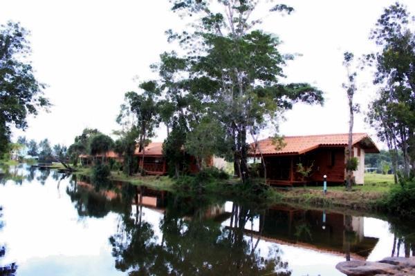 Hotel Aunchaleena Front Resort, Koh Chang Bang Bao Beach