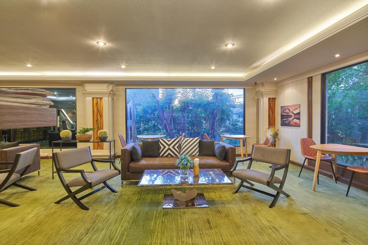 Floral - Dolphin Circle Resort