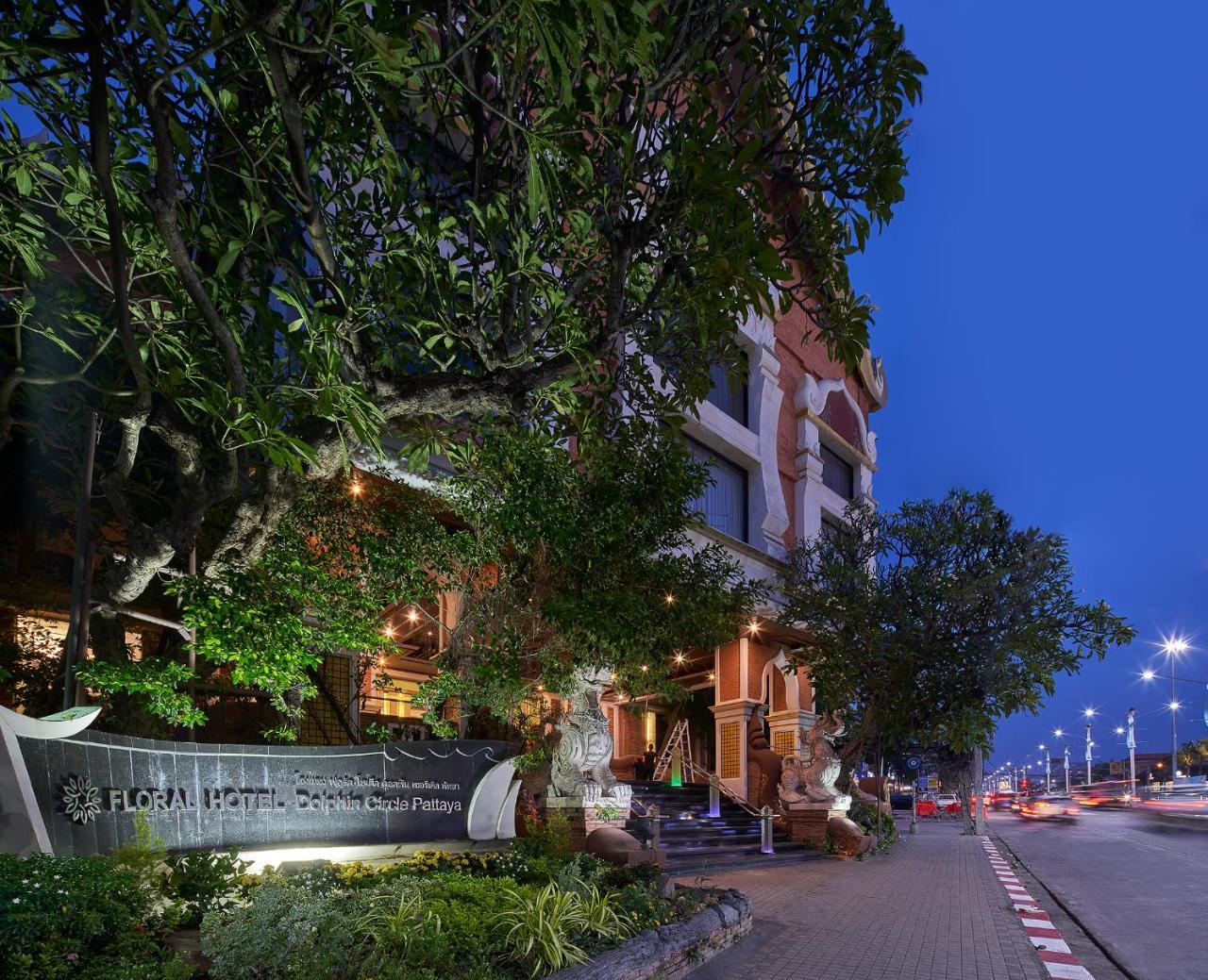 Floral - Dolphin Circle 4*