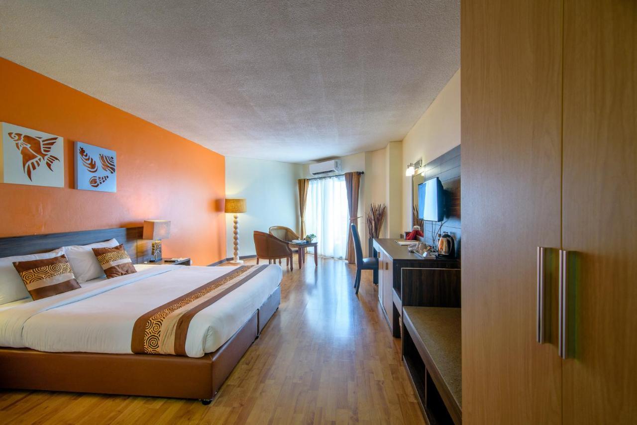 Golden Hotel Cha-Am