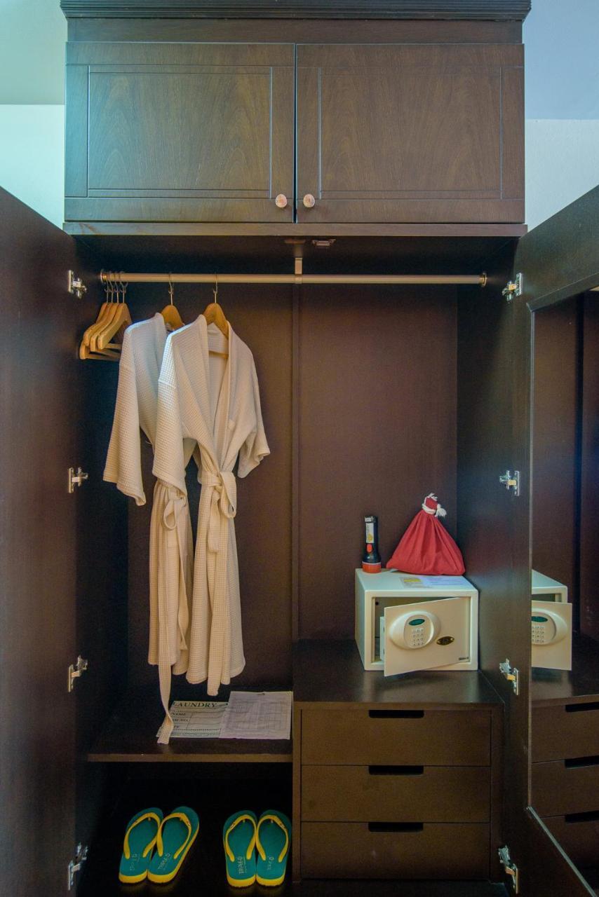 Golden Hotel