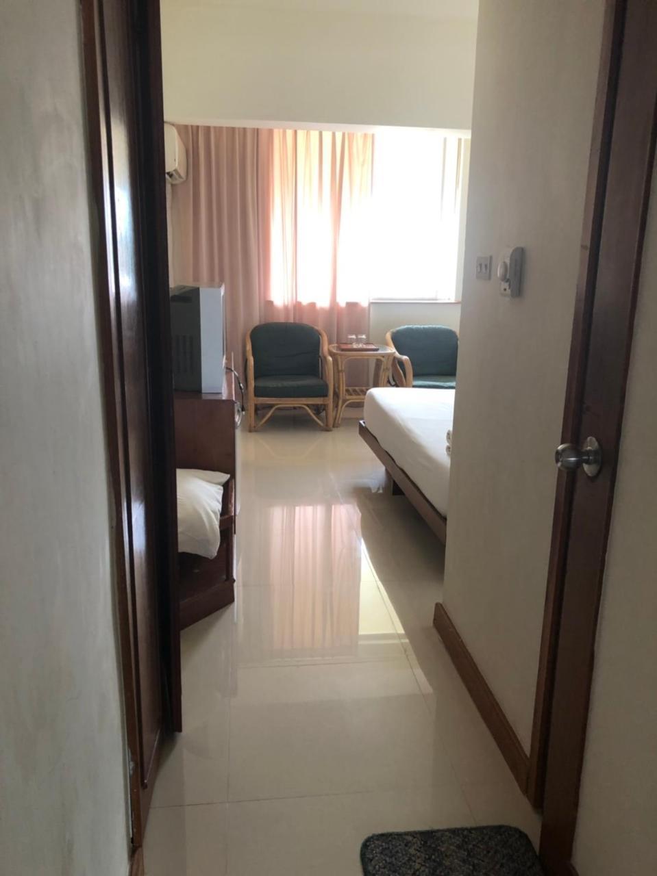 Paradorn Hotel