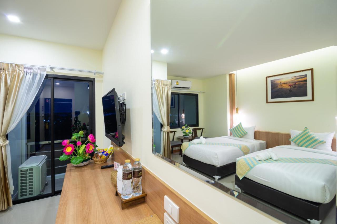 Pura Nakhon 4*