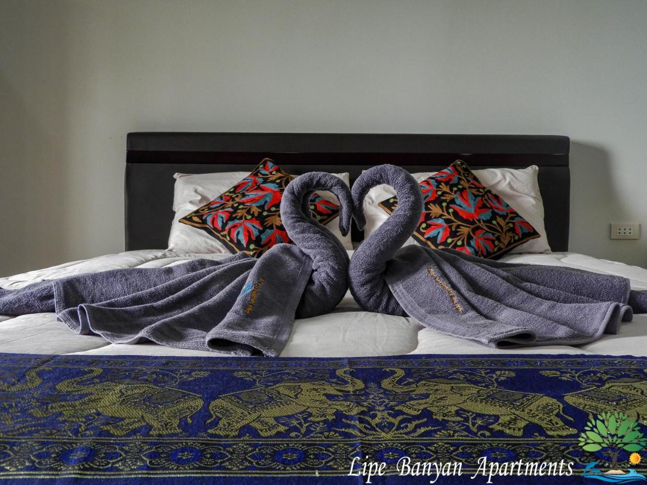 Banyan Hotel *