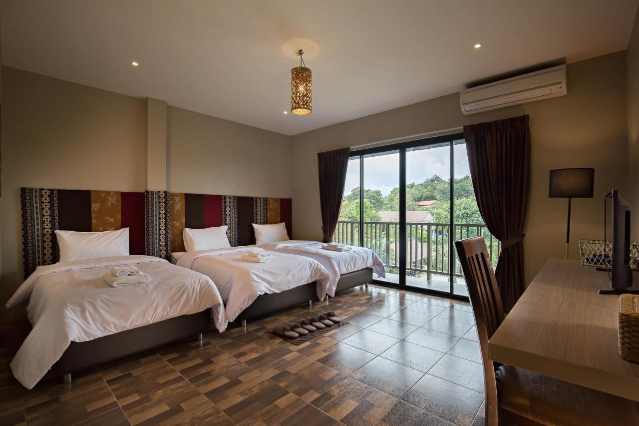 Hotel Thanburi Chom Thong
