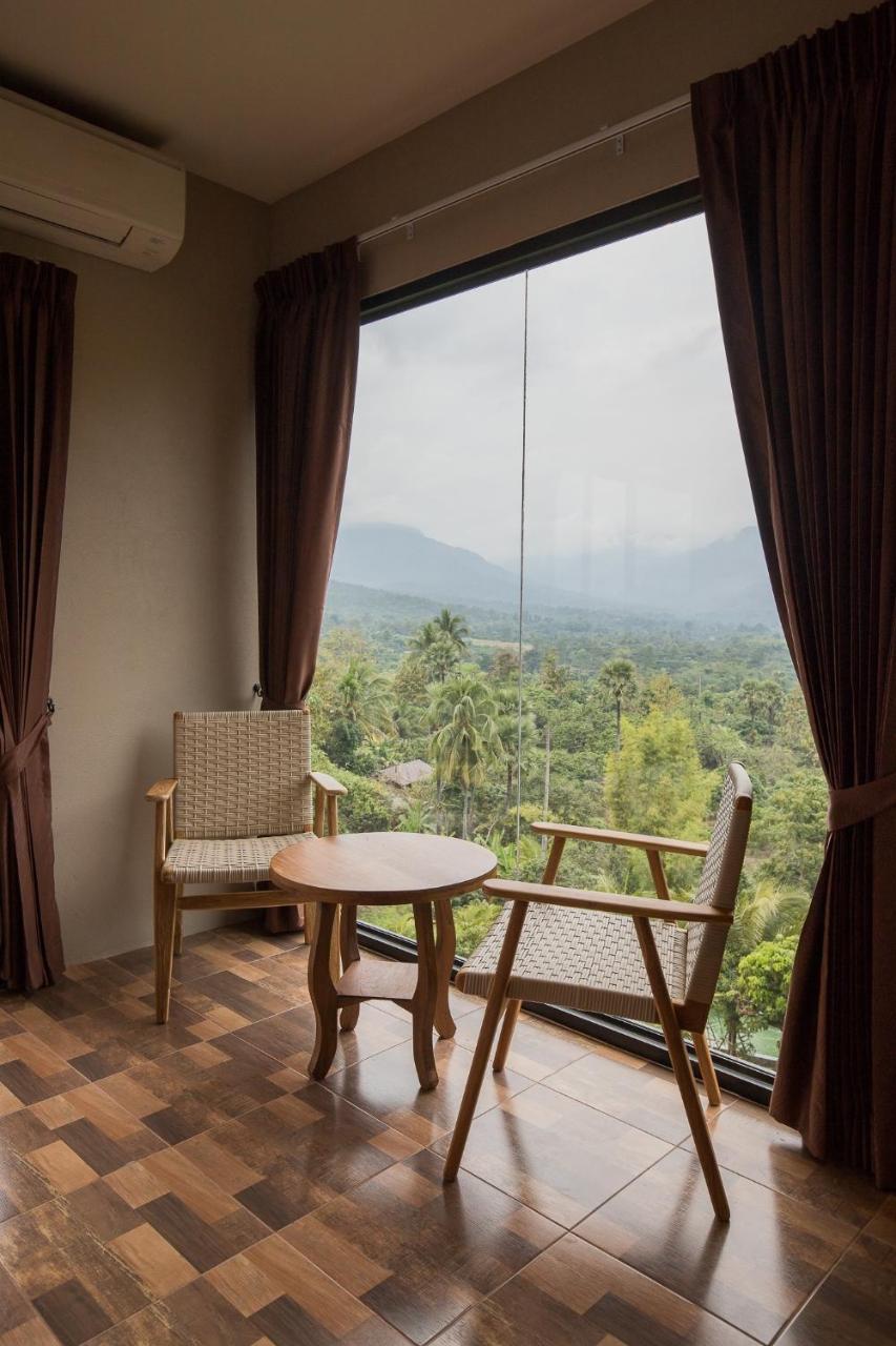 Thanburi Hotel 3*