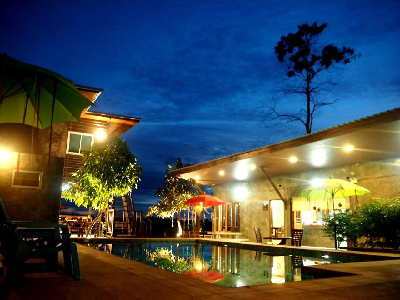 Nawiengkaeriverview Resort 2*