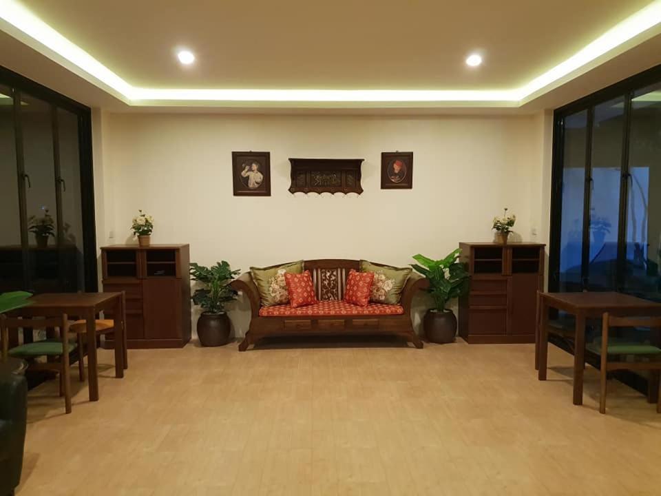 T'luck House Resort *