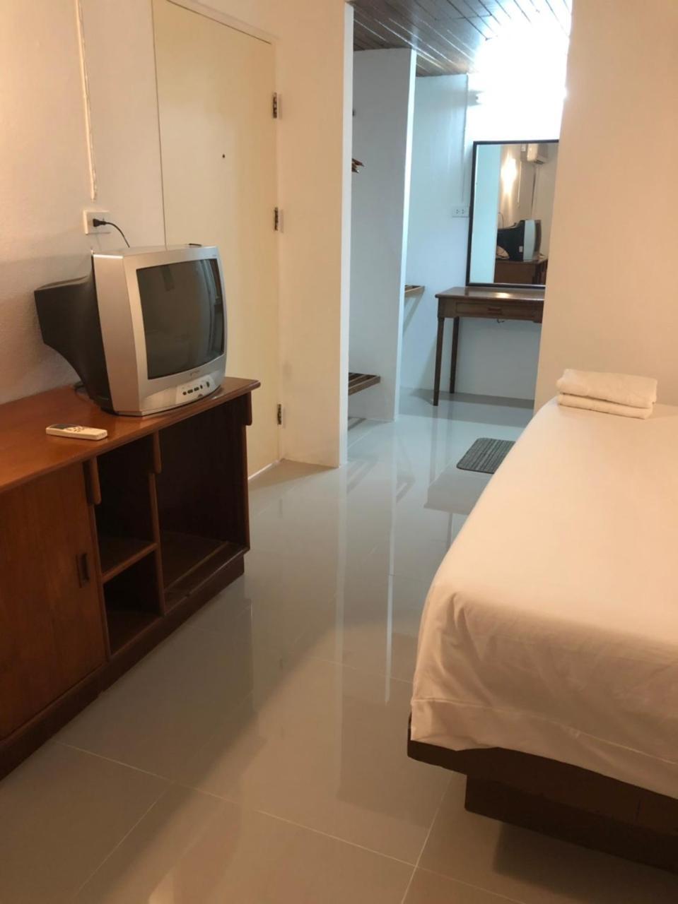 Paradorn Chumphon