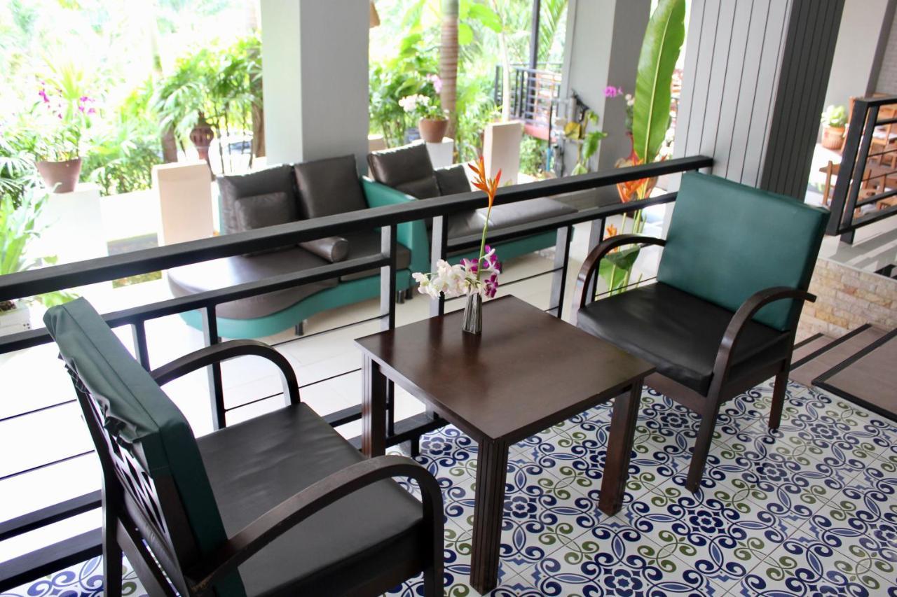 Naiharn Retreat