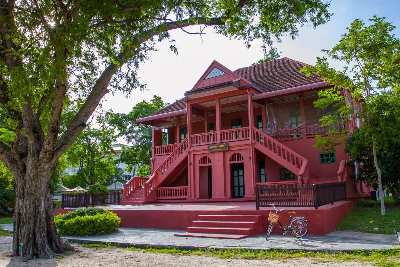Kroque Boutique & Bistro Hotel