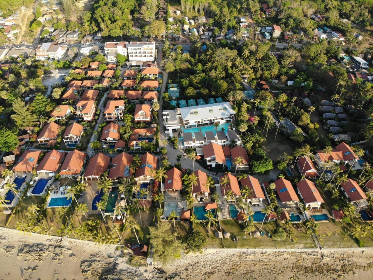 Malee Beach Villas