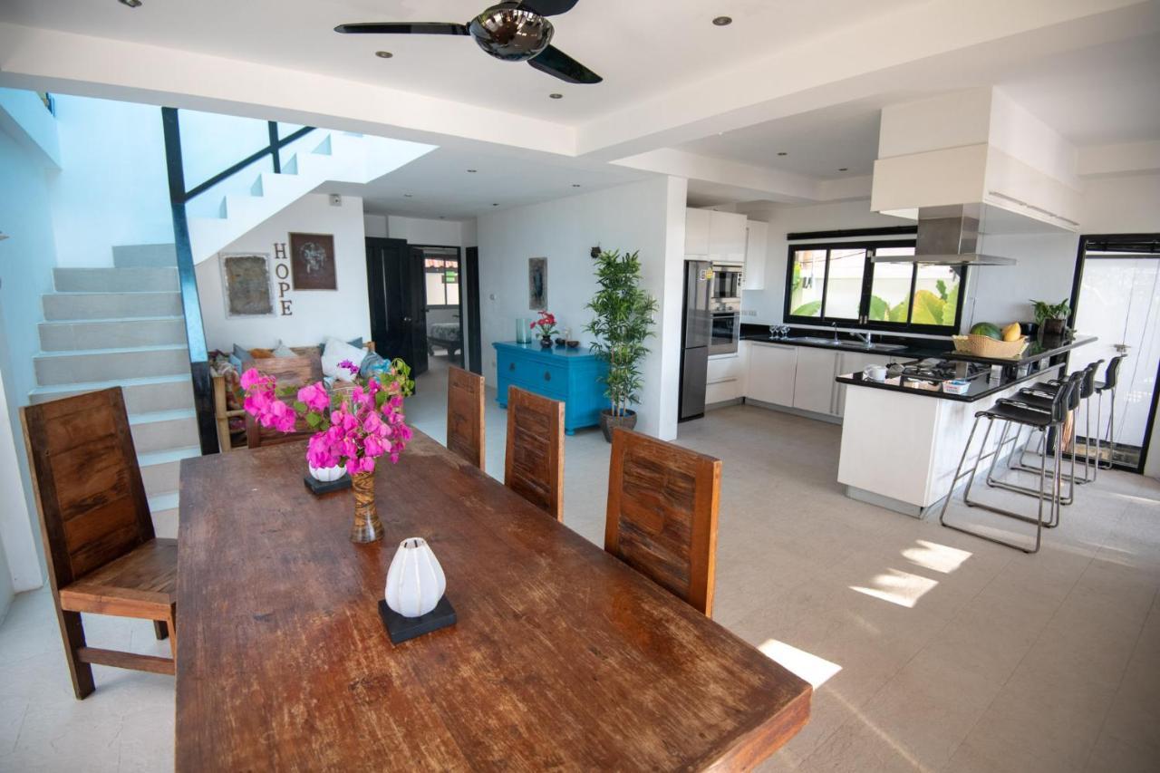 Villa Malee Beach Villas *