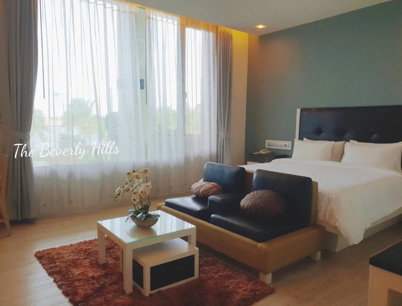 The Beverly Hills 4*