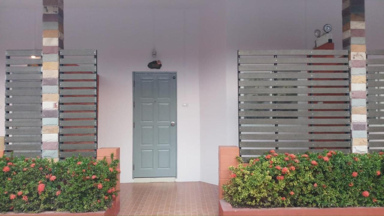 Ploy Economy hotel