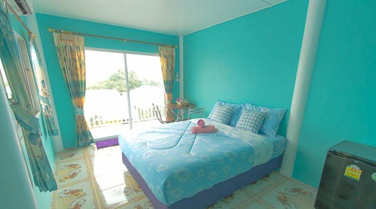 Bann Pa Su Guest house Ko Lan