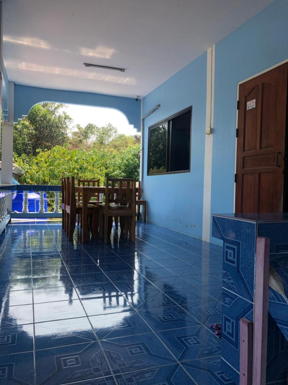 Bann Pa Su Guest house Ko Lan