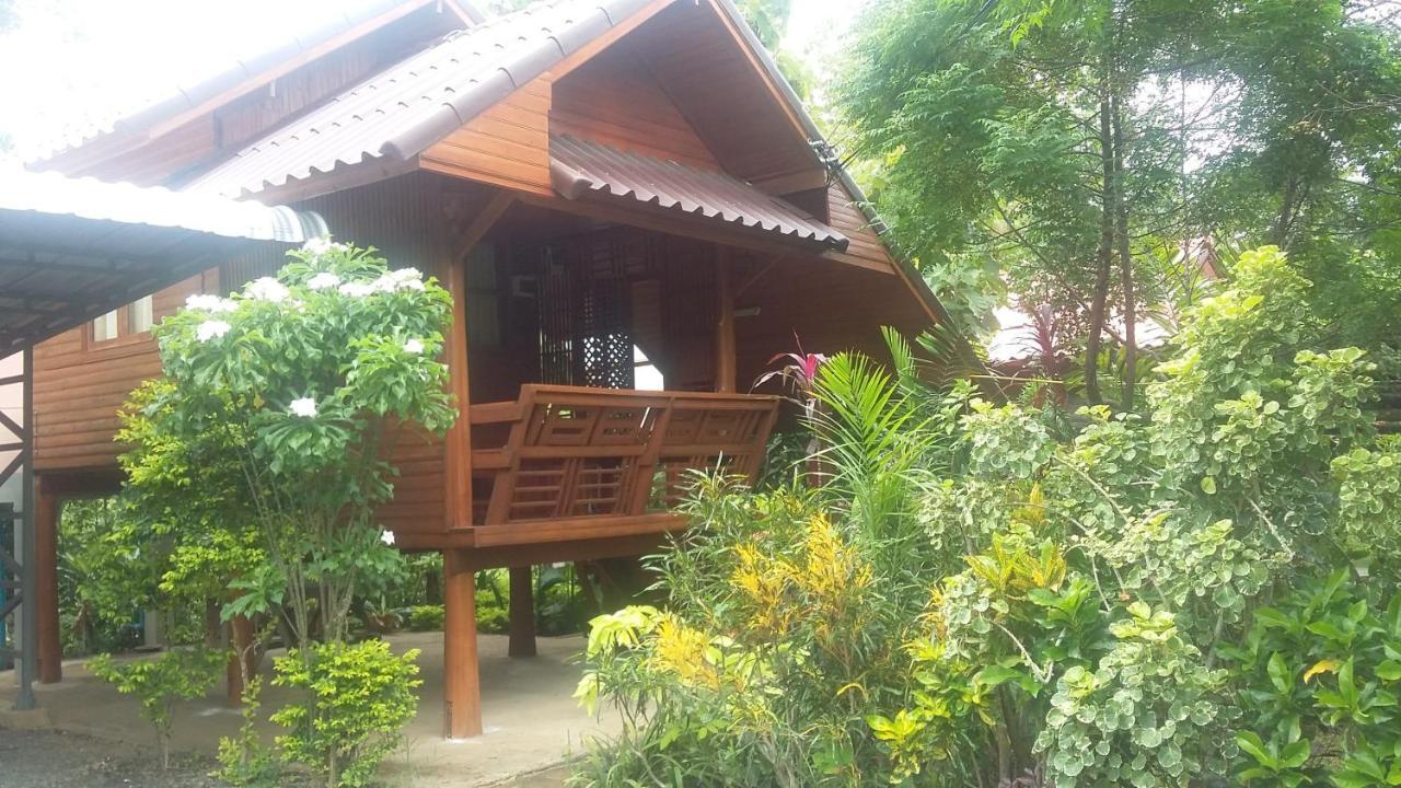 Samnaree Garden House Resort