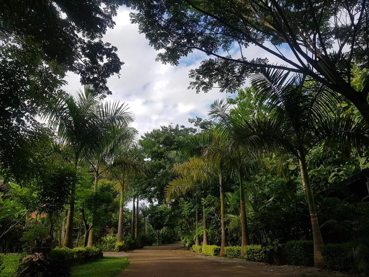 Samnaree Garden House Resort