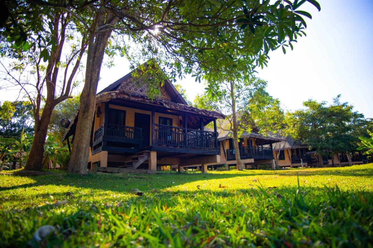 Phu Pai Art *