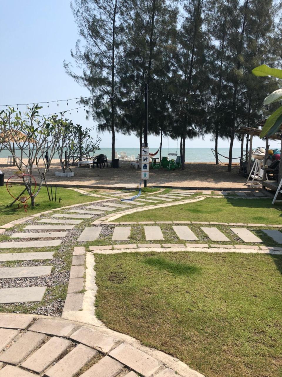 Loft Caravan Resort Haad Chao Samran